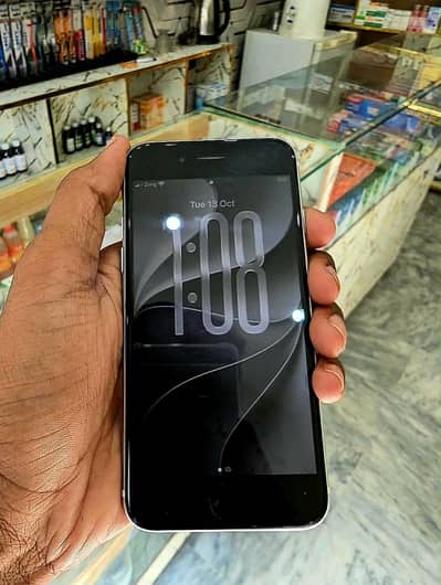 Apple iPhone SE 2020 Pta Approved