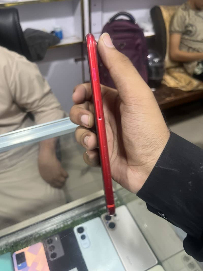 Apple iPhone 8 Plus 1