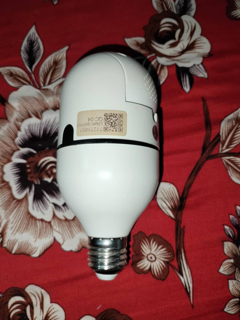Wireless Camera bulb Rotate 1