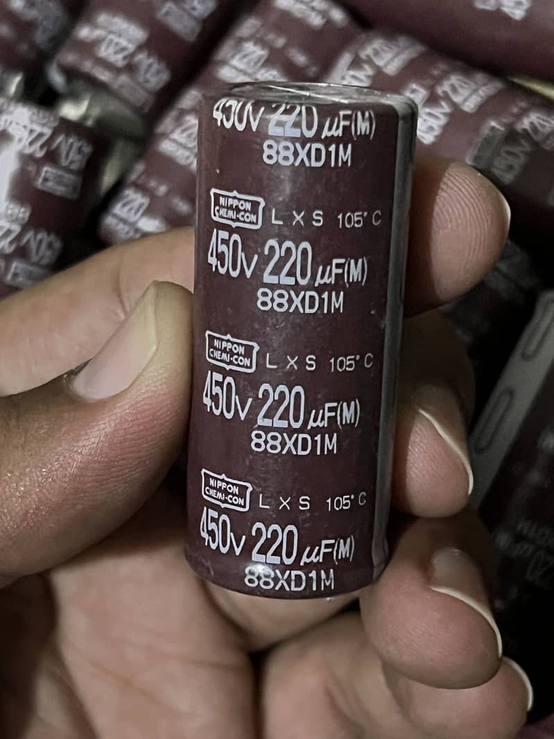 Capacitor 0