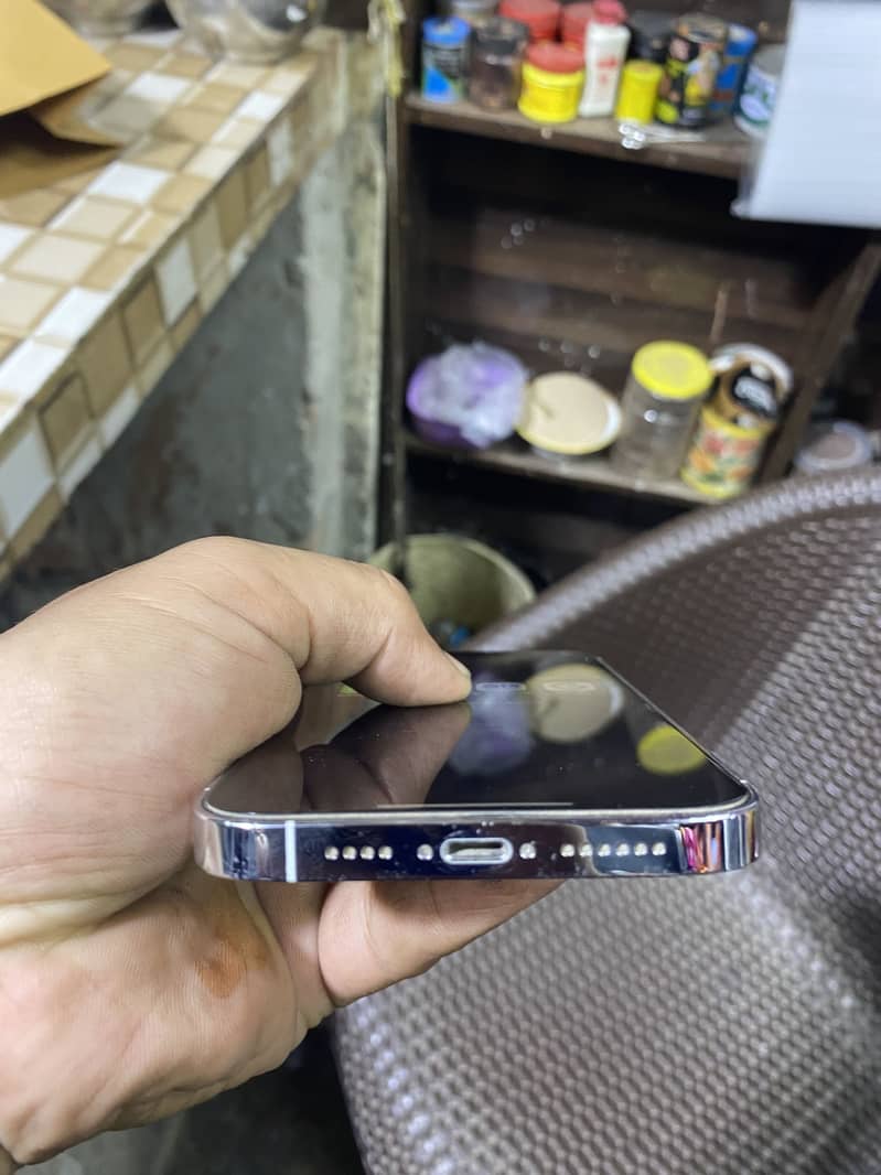 Apple iPhone 14 Pro Max 2