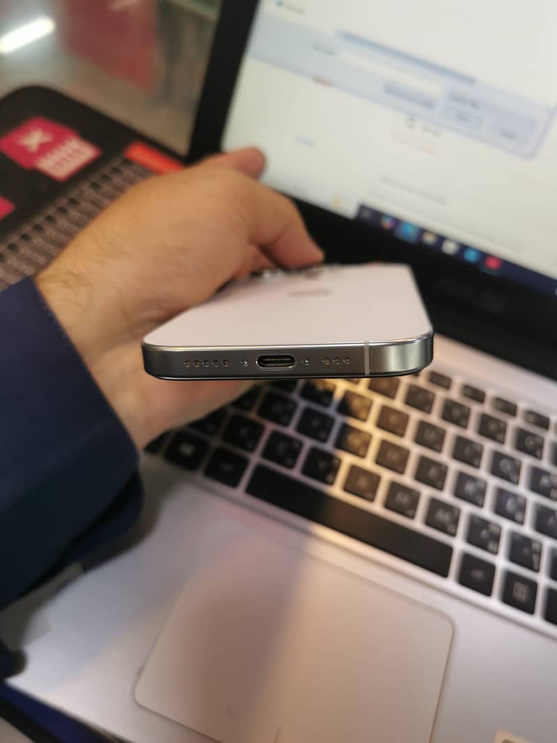 iphone 16 pro 10/10 mdm 5