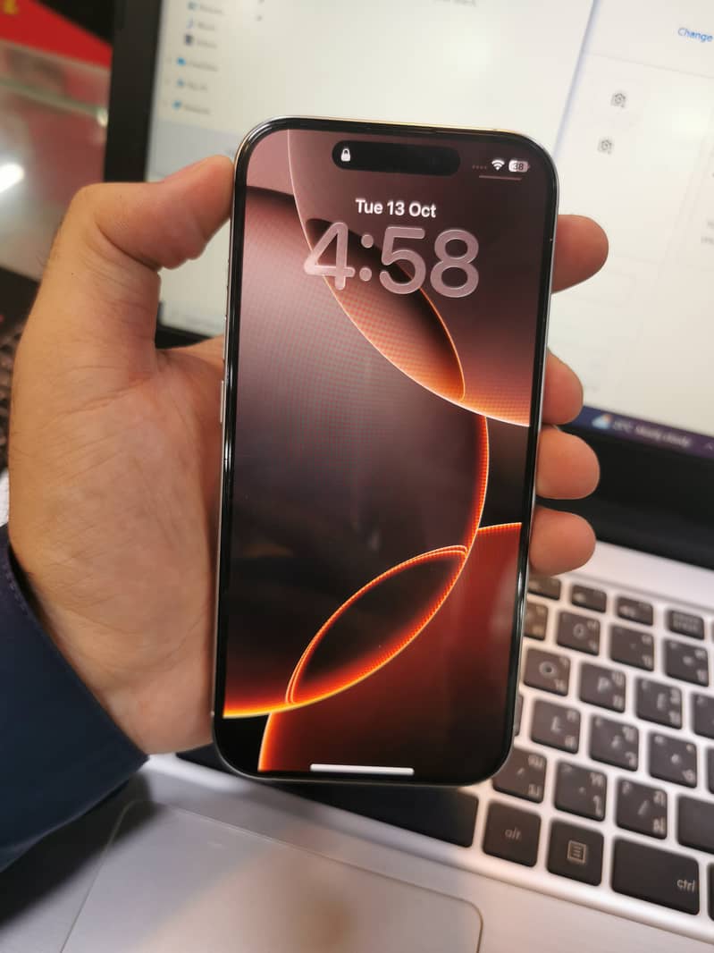iphone 16 pro 10/10 mdm 7