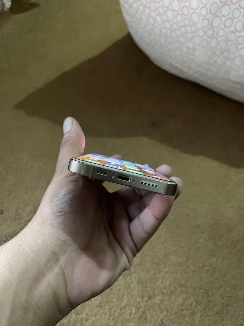 Apple iPhone 14 Pro 9