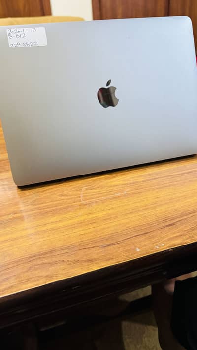 Apple MacBook Air 2020 model 8/256 and 8/512