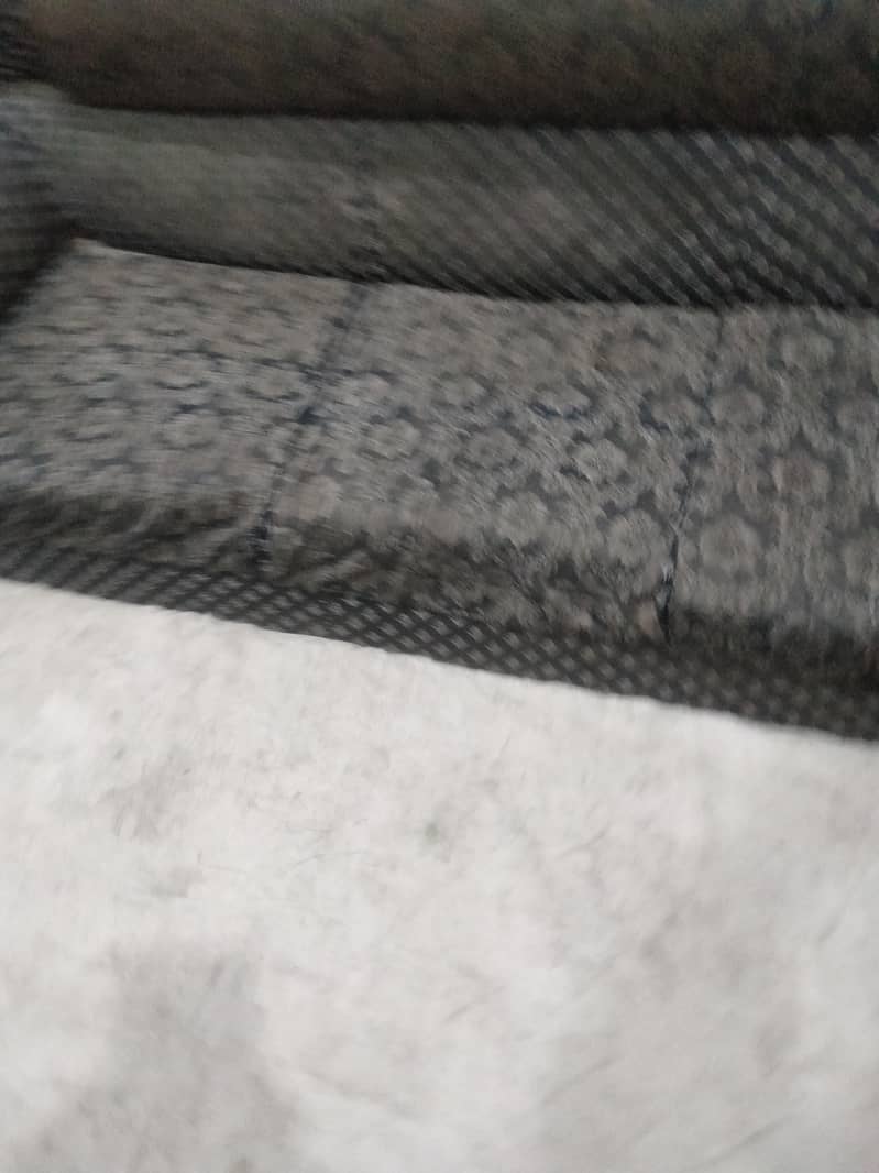 5 seater sofa + table good condition 3