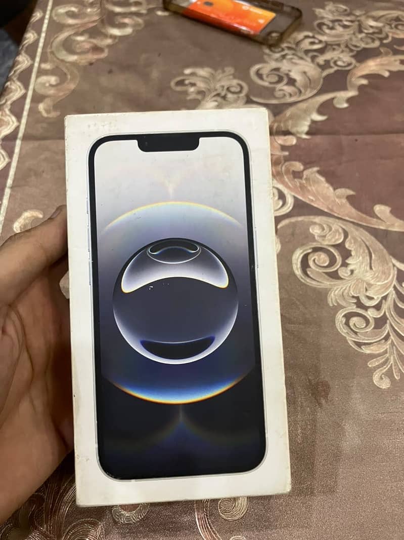 iphone 16e with box 8