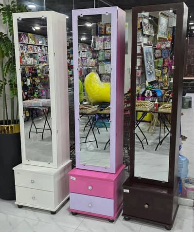 Dressing table with 2 drawers