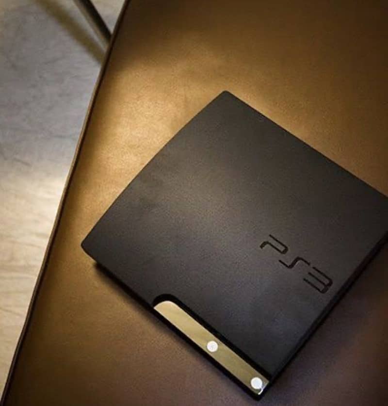Ps3 with 11 cds and one wired controller 0