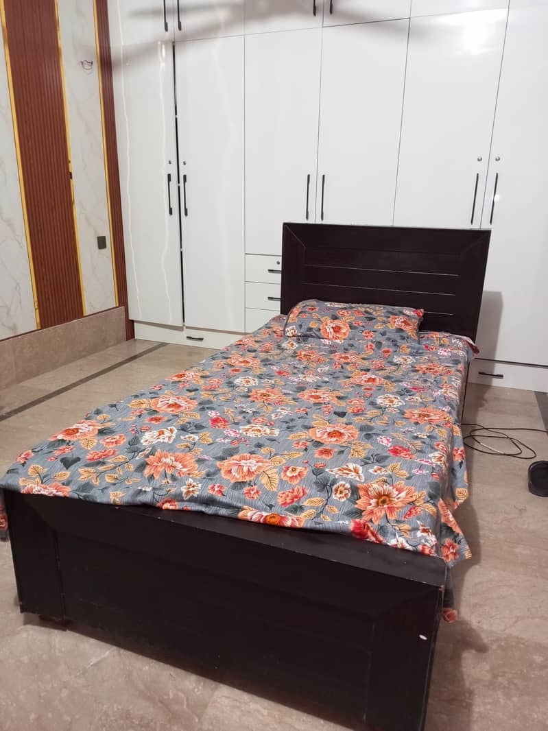 single bed good condition 2
