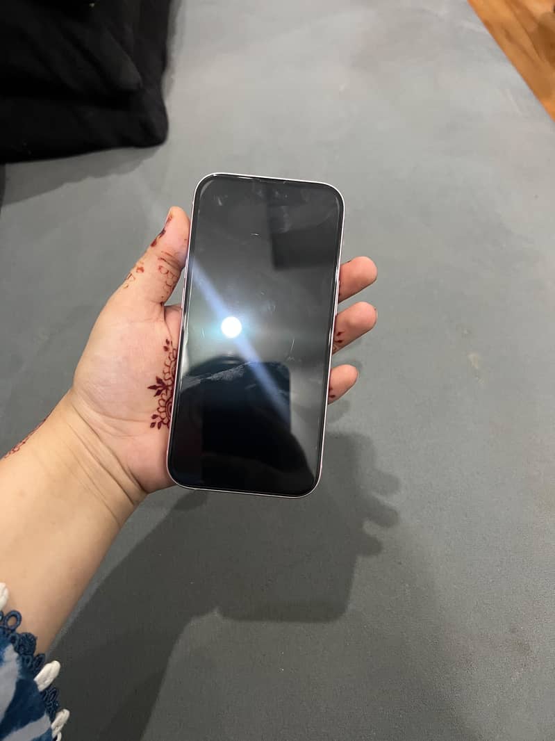 Apple iPhone 15 pink JV 7