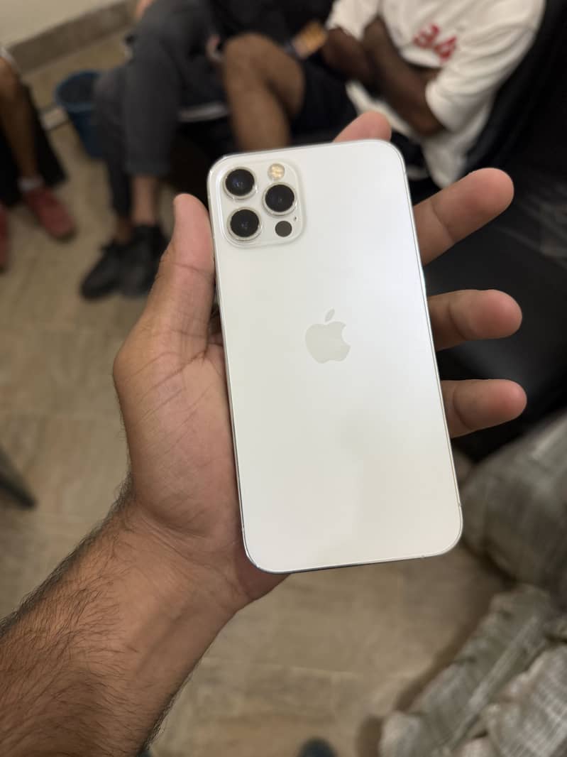 Apple iPhone 12 Pro 1