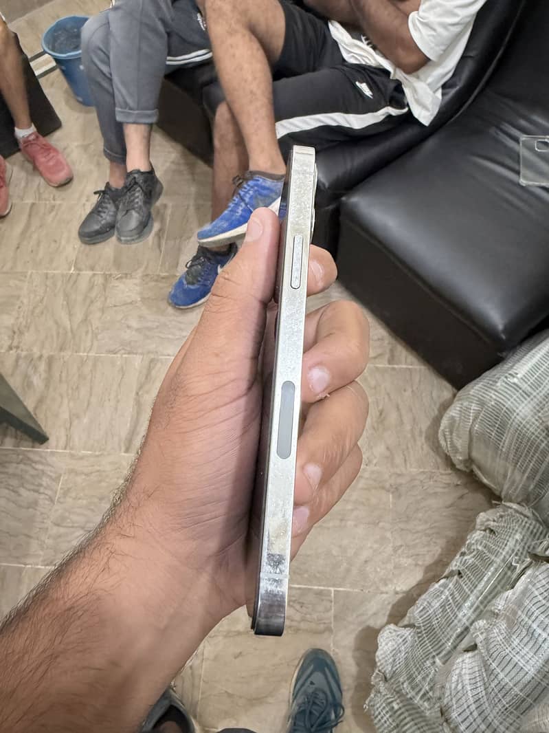 Apple iPhone 12 Pro 2