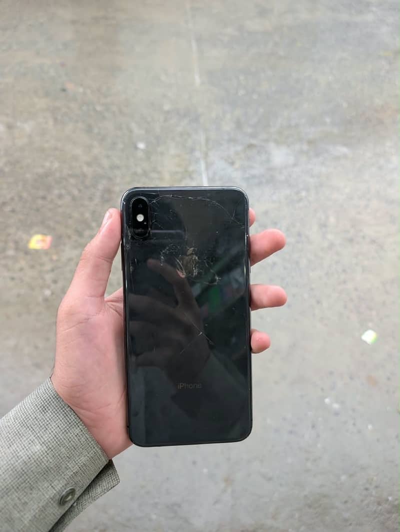 Apple iPhone XS Max 2