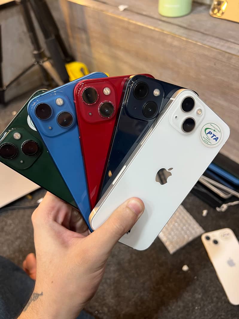 Apple iPhone 13 4