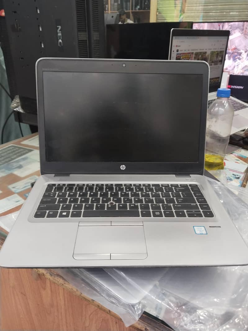 HP 840 0