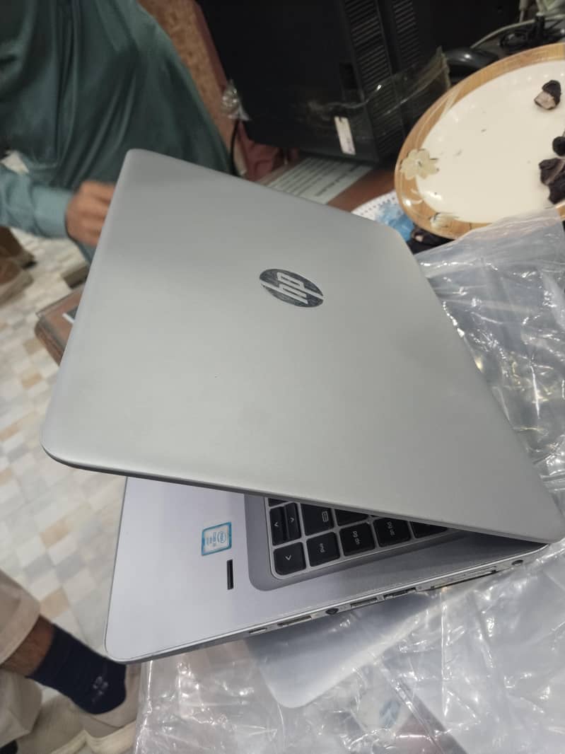 HP 840 1