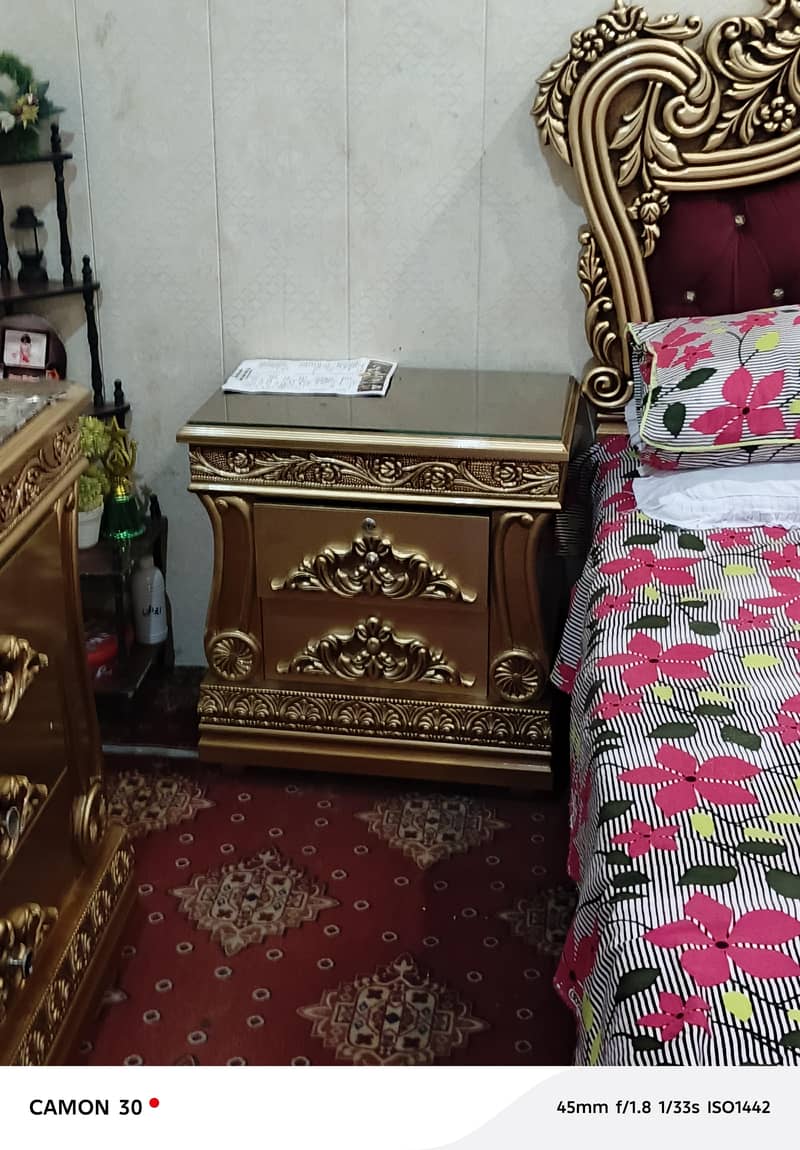 Bed,side Tables 3