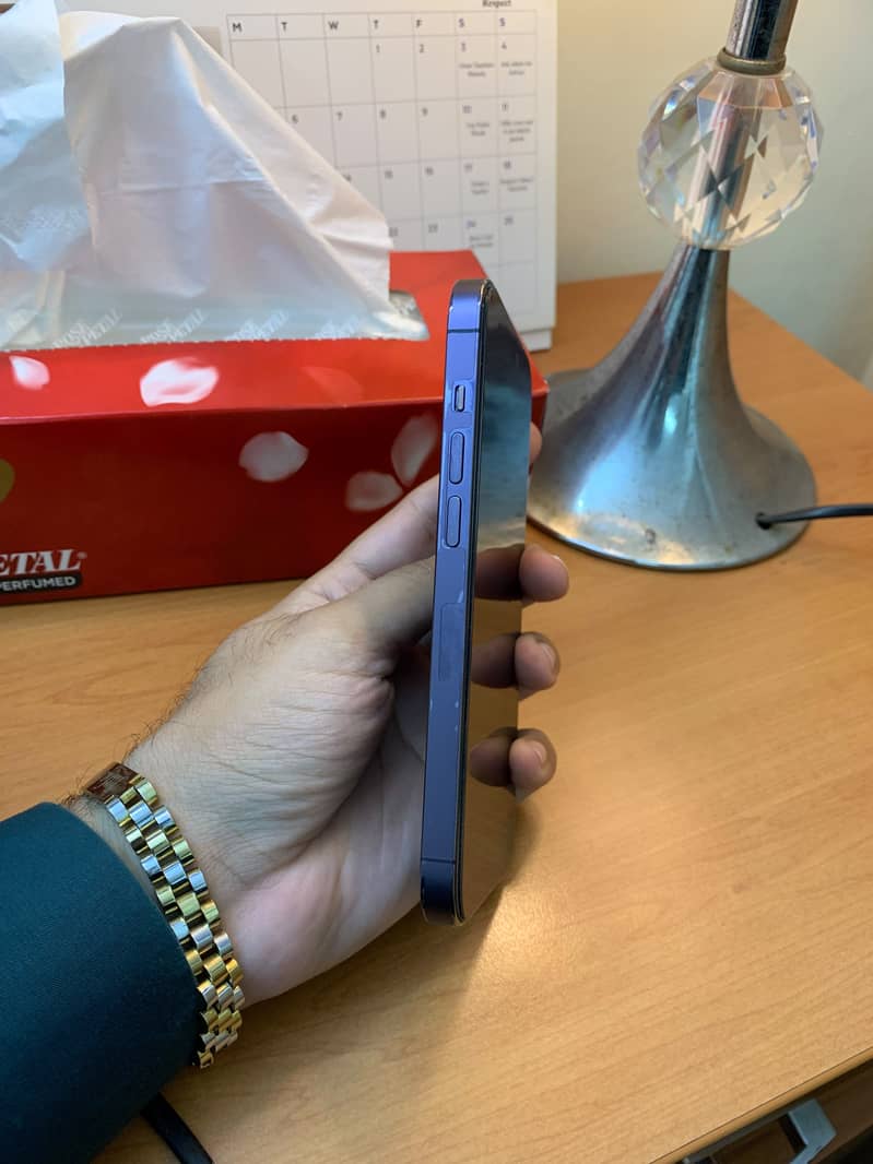 Apple iPhone 14 Pro 4