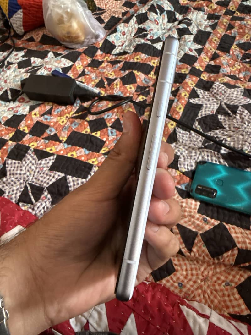 Google Pixel 7a 1