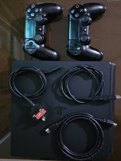 Urgent sale of Ps4 slim with 2 controllers and 14 games.