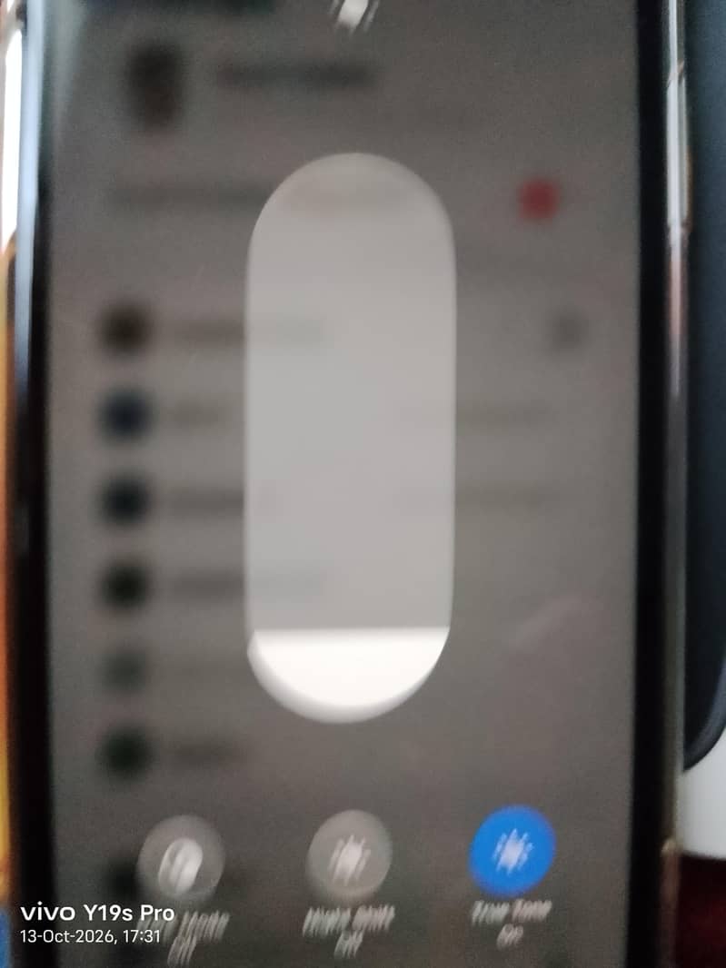 Apple iPhone 11 4