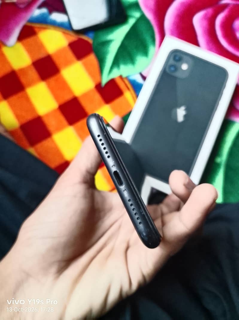Apple iPhone 11 5