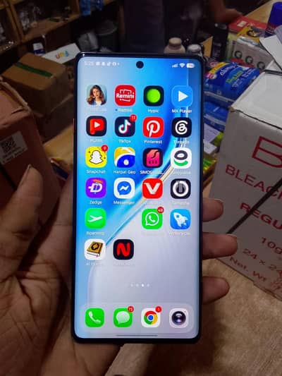 Tecno CAMON 40 Pro