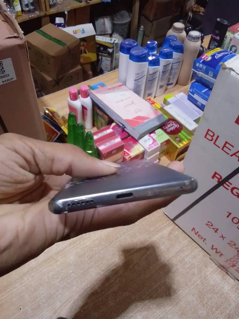 Tecno CAMON 40 Pro 4