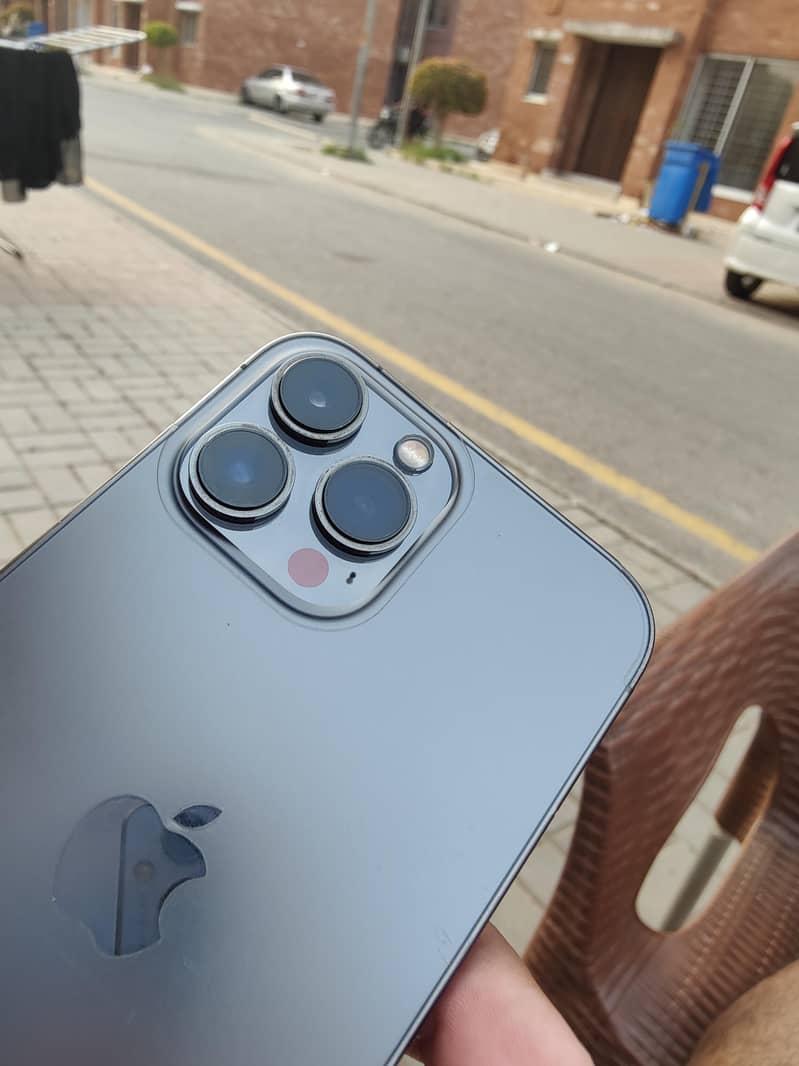 Apple iPhone 13 Pro Max 6