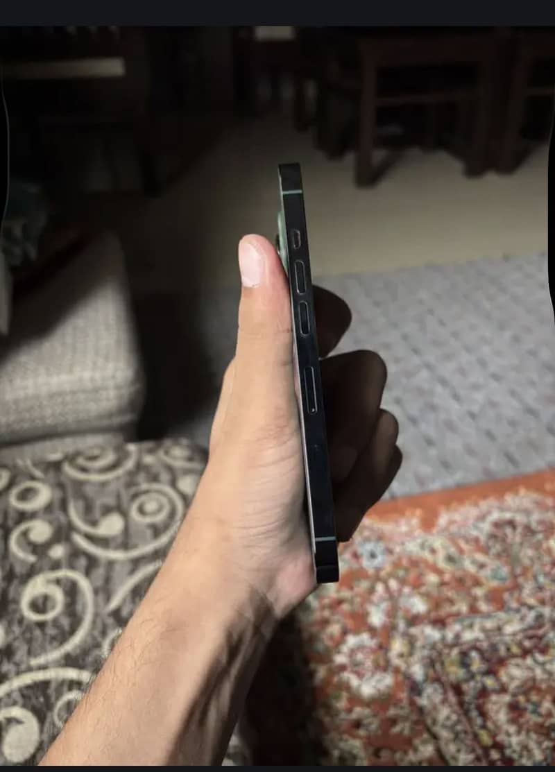 Apple iPhone 13 Pro 3