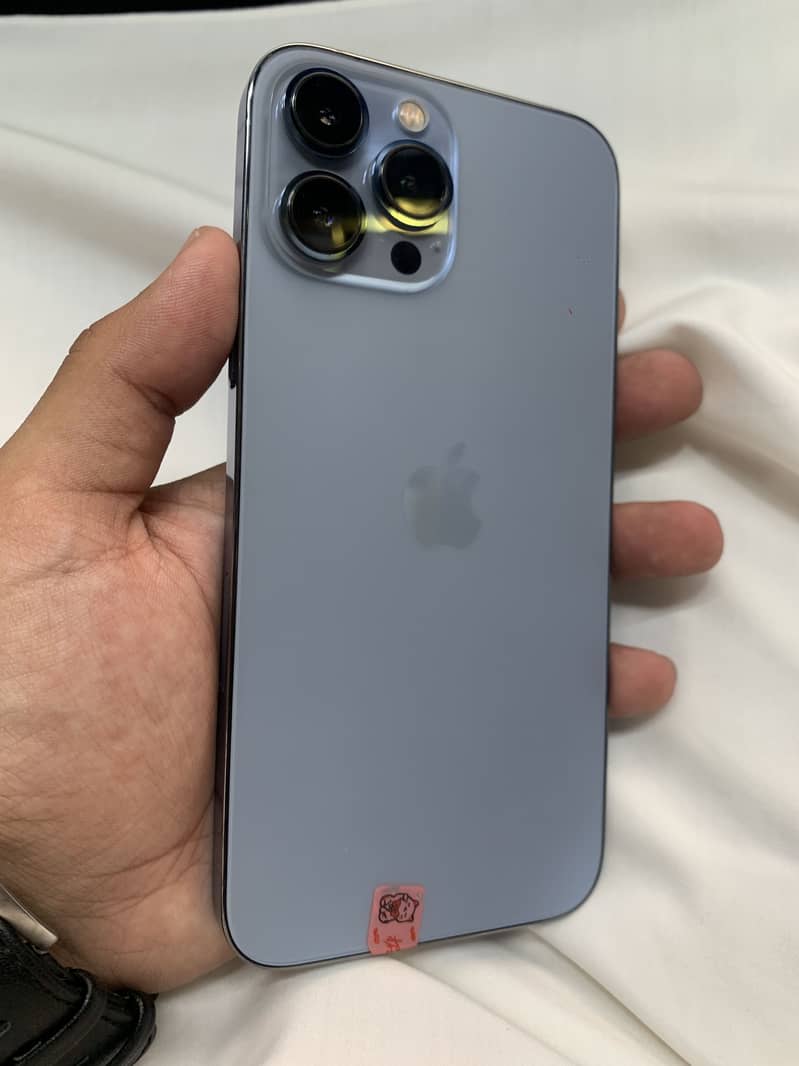 Apple iPhone 13 Pro Max 4