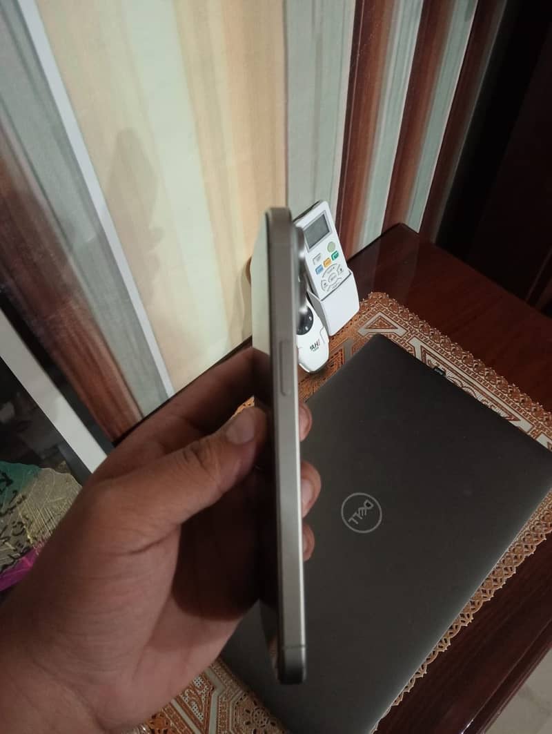 Apple iPhone 15 Pro Max 0