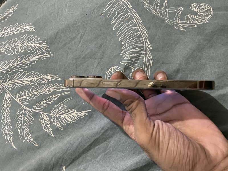 iPhone 14 Pro mdm 7