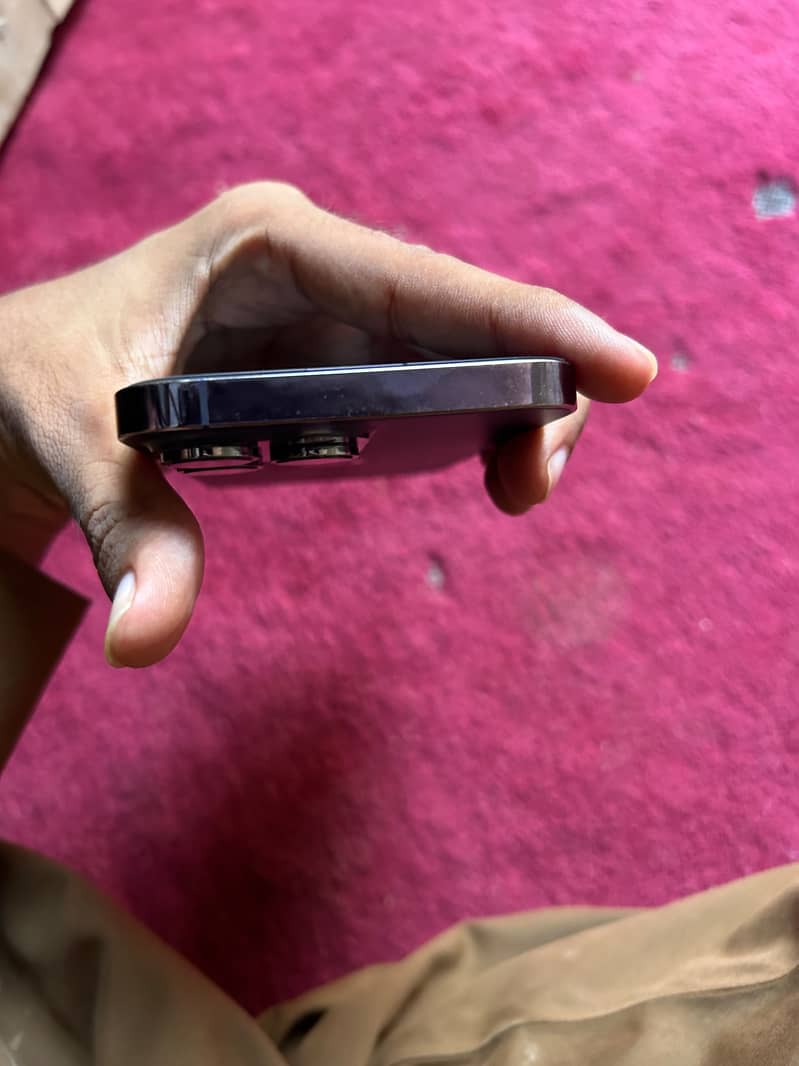 Apple iPhone 14 Pro Max 6