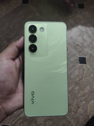 Vivo Y100