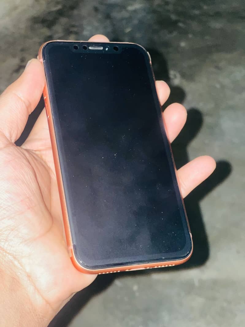 Apple iPhone XR 1