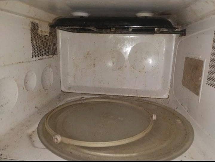 Microwave oven 1