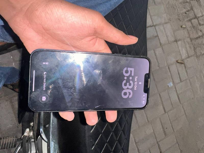 Apple iPhone 13 1
