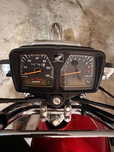 Honda CG 125 special golden edition . Only contact: 03005385181