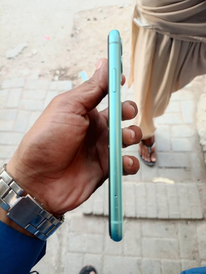 Apple iPhone 11 1