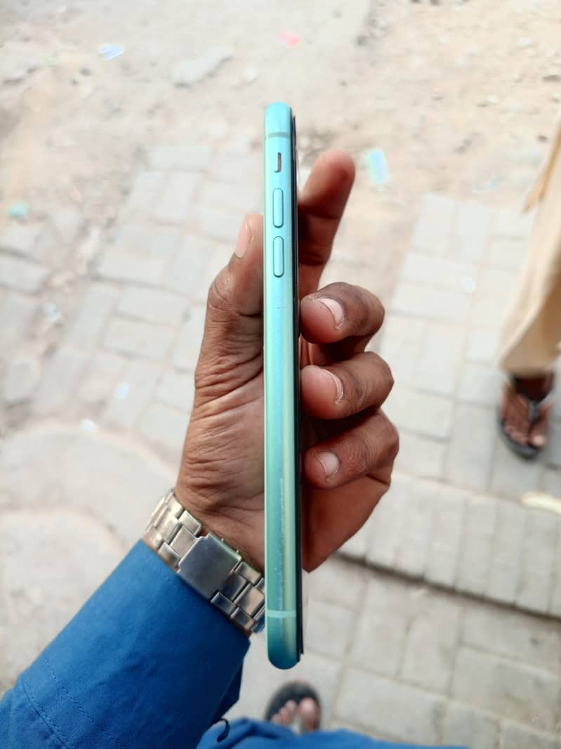 Apple iPhone 11 2