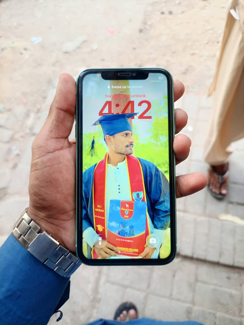 Apple iPhone 11 3