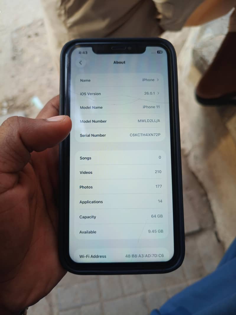 Apple iPhone 11 4
