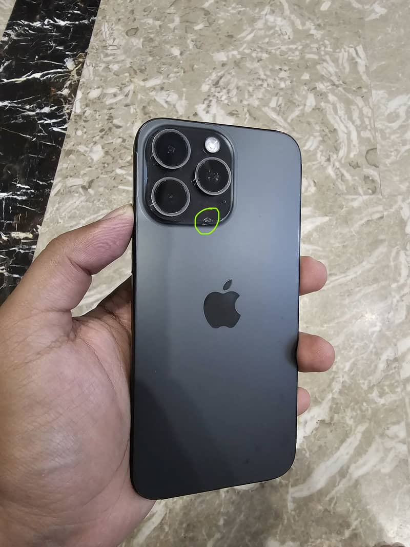 Apple iPhone 15 Pro Max 4