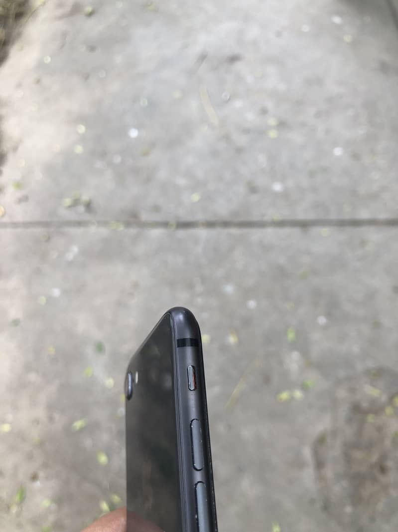 Apple iPhone 8 2