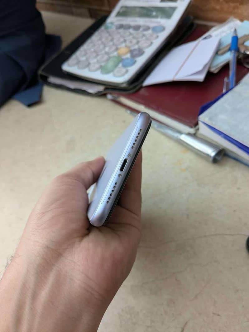 Apple iPhone 11 1