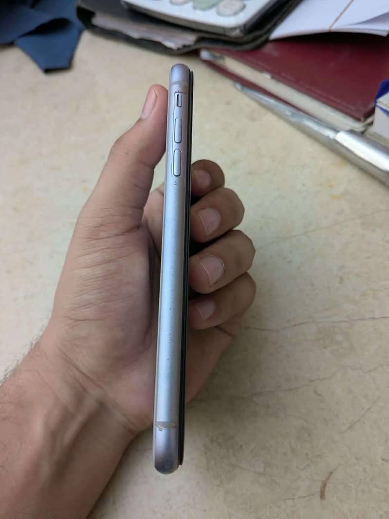 Apple iPhone 11 2