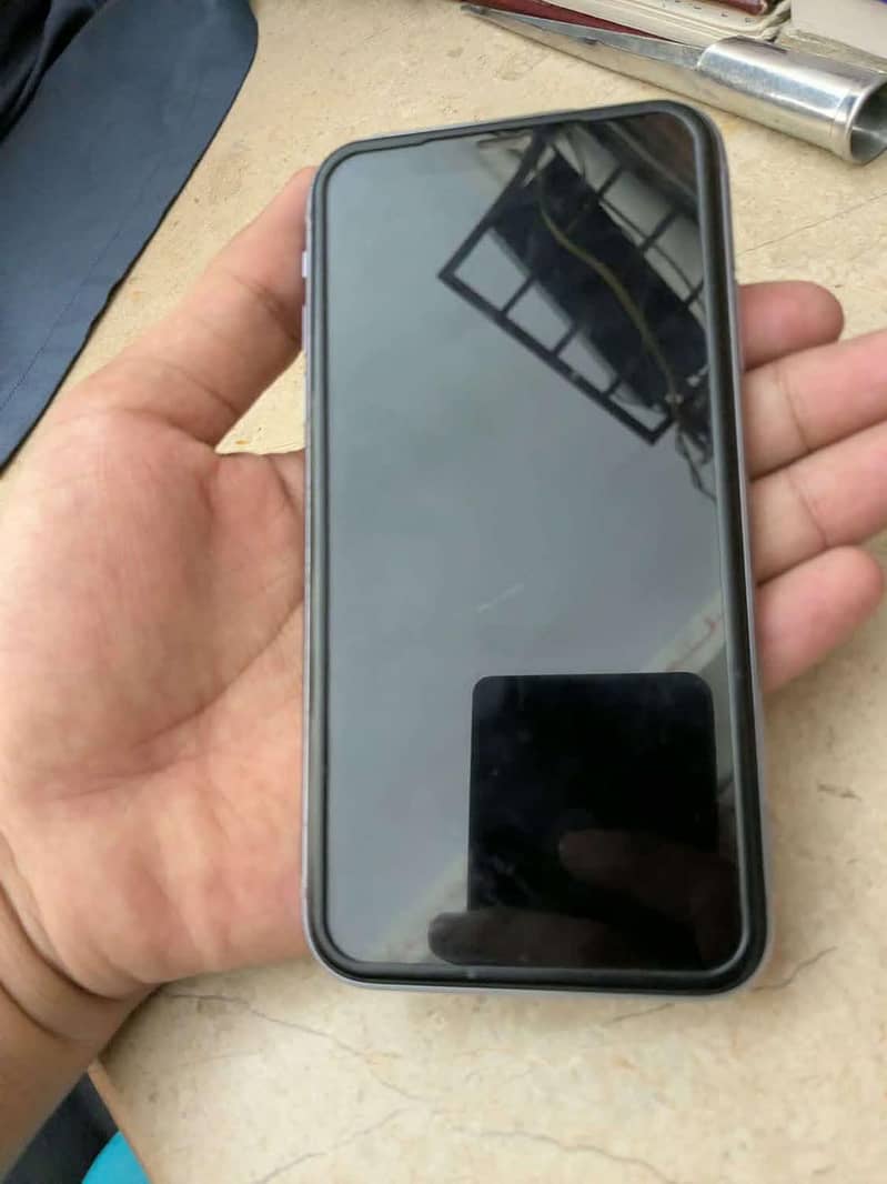 Apple iPhone 11 5