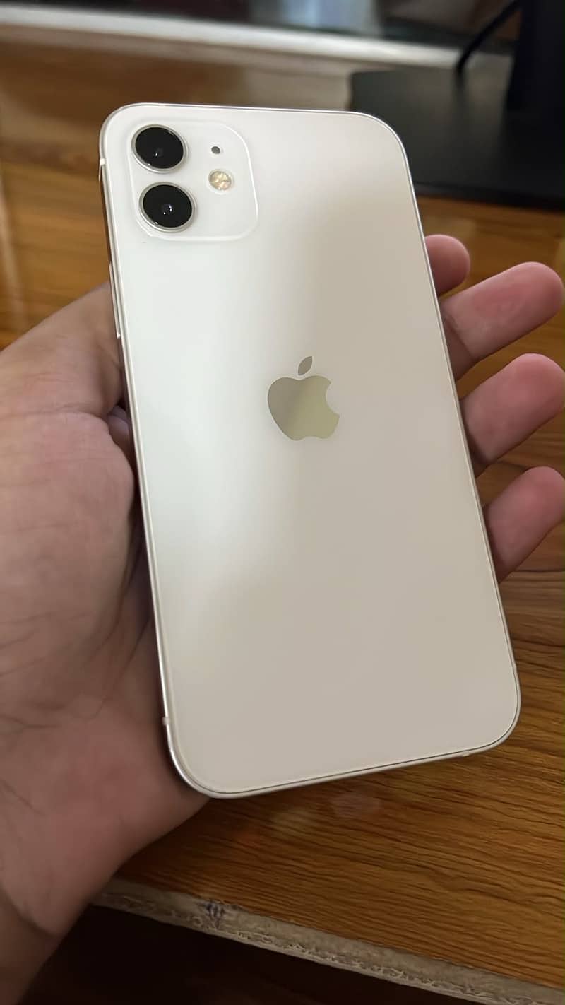 Apple iPhone 12 2